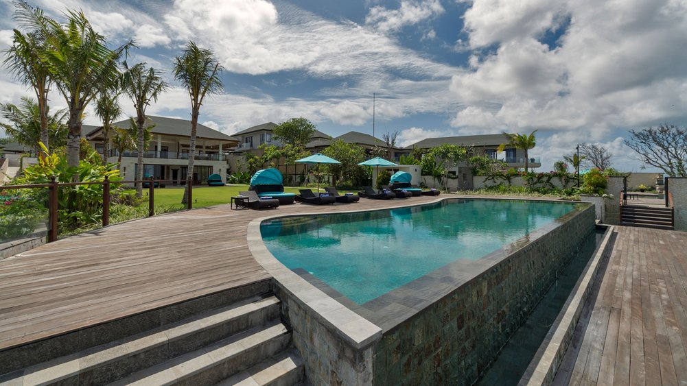 Pandawa Cliff Estate -  Villa Rose - Pool and villa